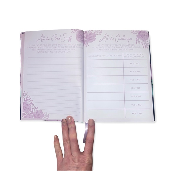 KATE WINDGATE DESIGNS Focus on Mindfulness A Guided Journal with 368 Pages NWT - Picture 4 of 8